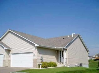 1722 Lakeridge Way, Waconia, MN 55387