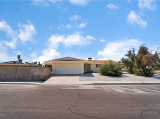 1905 Aquarius Dr, Las Vegas, NV 89102