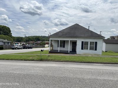 210 E 1st Ave, Lenoir City, TN, 37771