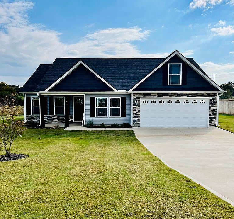 1st image of 101 Thorn Creek Dr