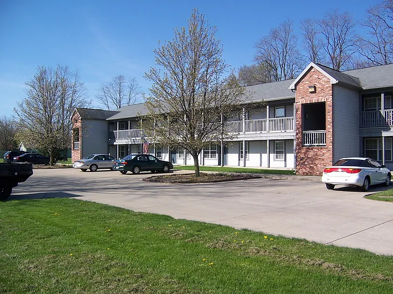 713 E Ohio St #3 — Photo 1