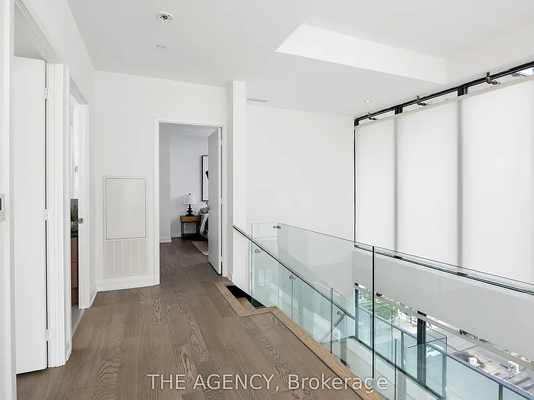161 Roehampton Ave #804 — Photo 10