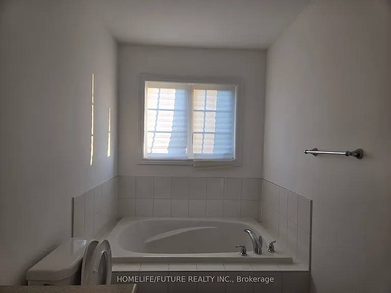 94 Cathedral Dr — Photo 17