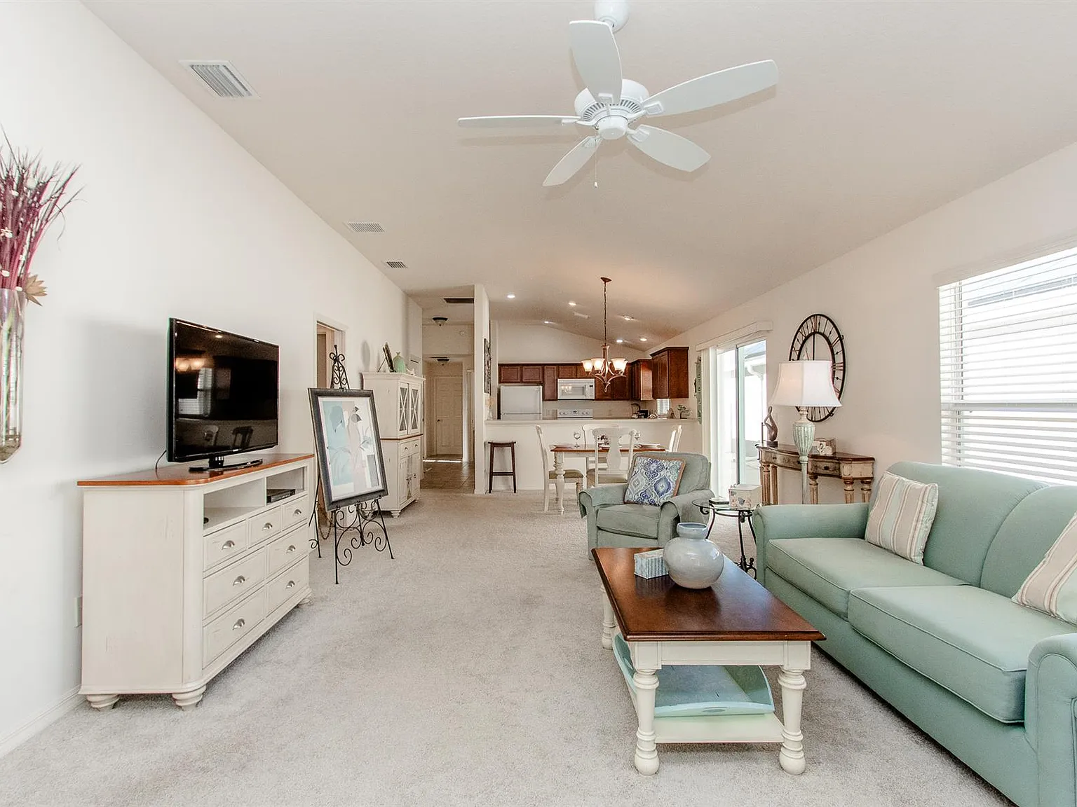 501 Cammarano Pl — Photo 3