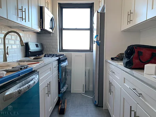 Sold by Hillel Realty Group | media 17