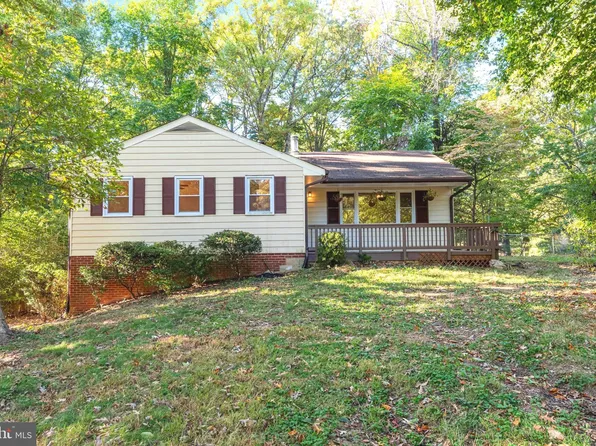 12997 Wooded Acres Ct, Manassas, VA 20112