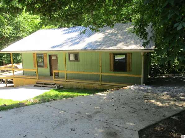101 Cedar Point Rd, Cadiz, KY 42211