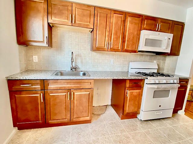 1st image of 2158 Haring St Floor 2