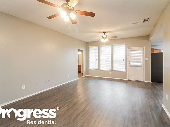 2nd image of 1629 Whispering Cove Trl