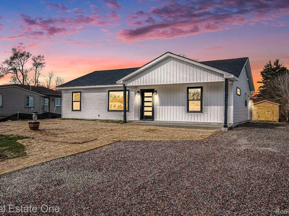 816 Vernita Dr, Lake Orion, MI 48362