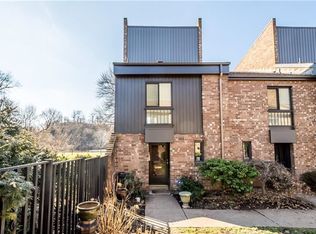 18 Foster Sq, Pittsburgh, PA 15212