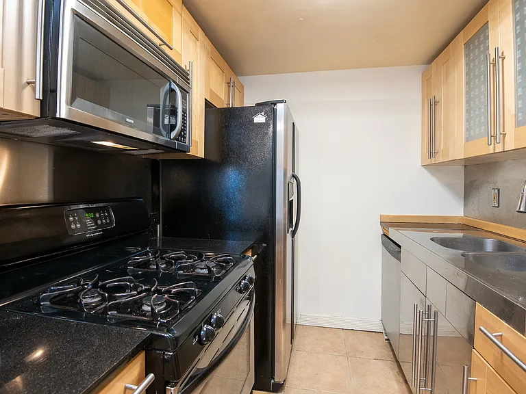 4600 Duke St #708 — Photo 4