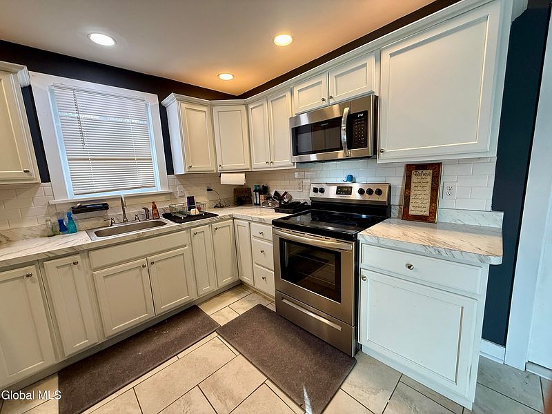 2nd image of 31 Parry Street