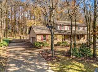 3863 Golden Wood Way, Uniontown, OH 44685