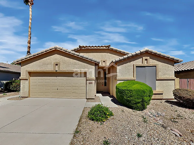 2150 E Bellerive Pl — Photo 1