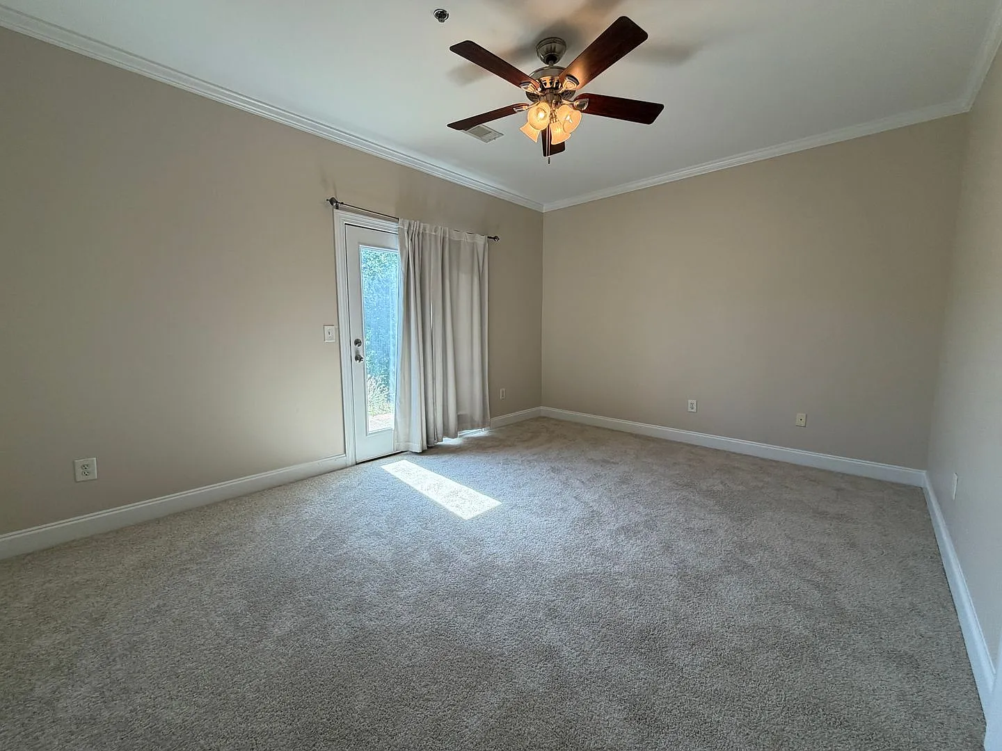 1.8 Miles from UGA Vet Teaching Hospital - Lovely 3 Bedroom 3 Bath Townhouse on the east side of ... — Photo 3