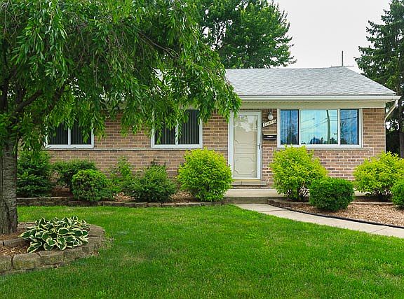 5th image of 22816 Brookdale Blvd