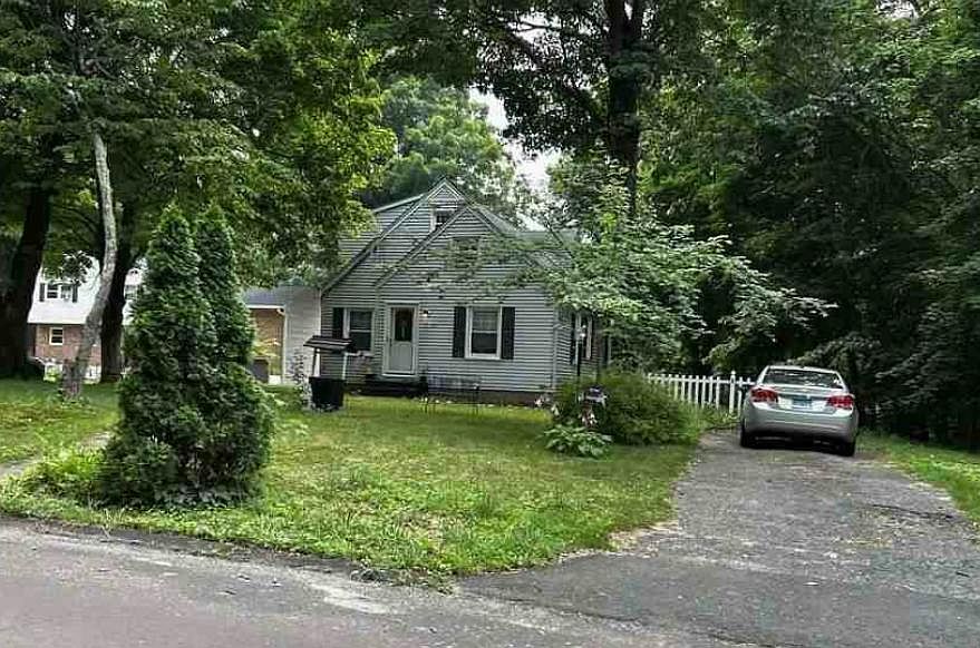 1st image of 130 E Waterbury Rd