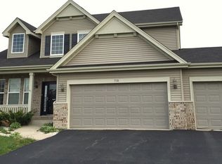 710 N Sleepy Hollow Ln, Romeoville, IL 60446