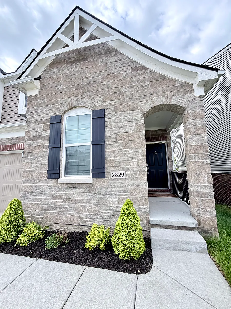 Building Photo - 2829 Dillon Dr