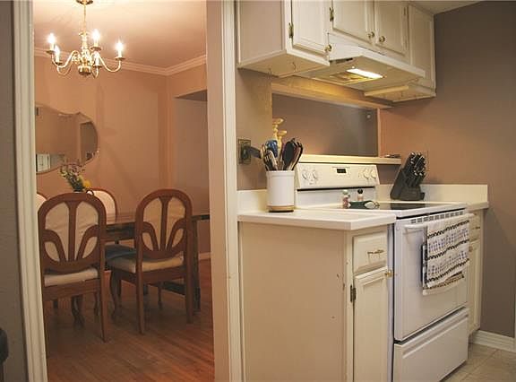 4th image of 6411 Oriole Dr #6411
