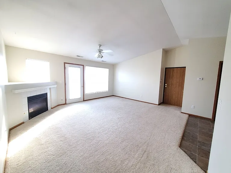 1230 Murray St NE #10 — Photo 4