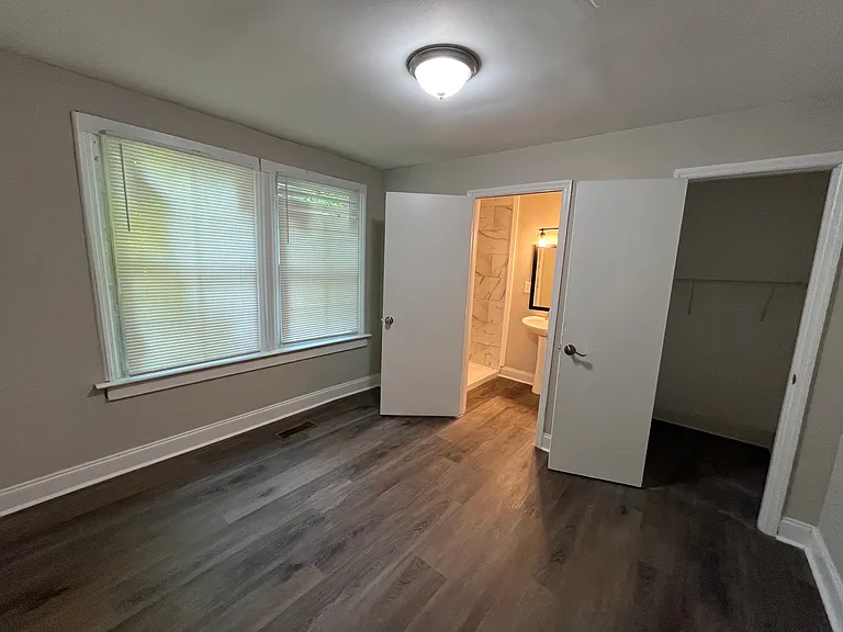 3905 Robinson Rd — Photo 13