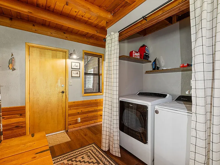 284 Moonridge Dr — Photo 11