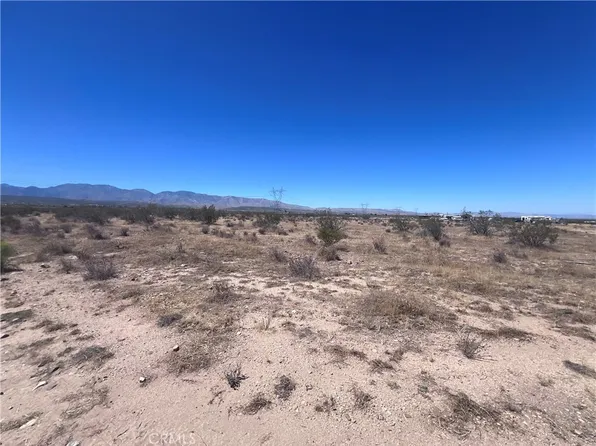 175 E Avenue V #38, Palmdale, CA 93550