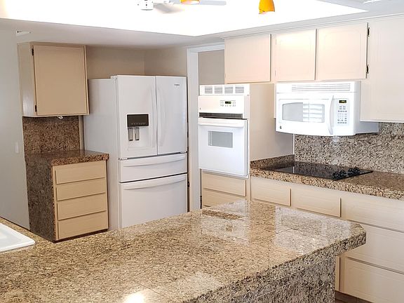 5th image of 13225 W Bellwood Dr
