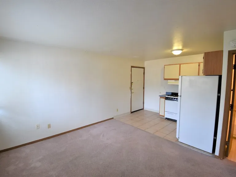 2985 E College Ave #5 — Photo 3