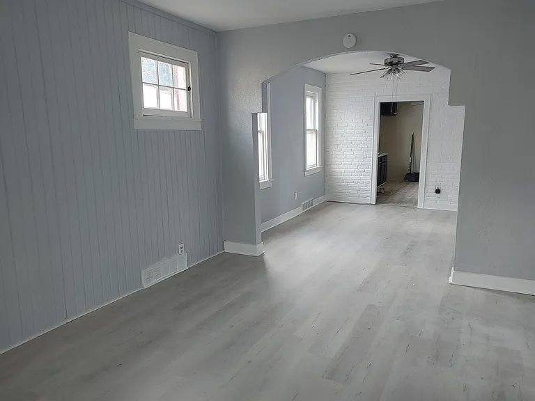 15 N Central Ave #1 — Photo 2
