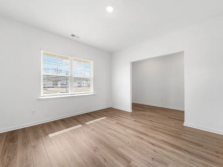 49 Elijah St — Photo 12