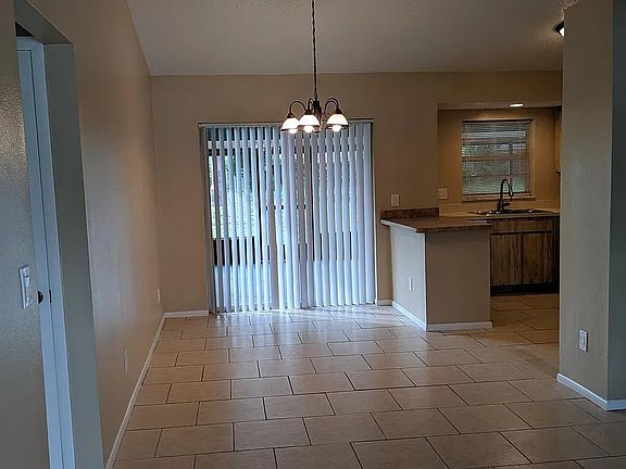 4th image of 3320 Barnsdale Dr APT B