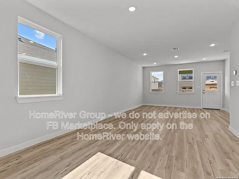 2540 Solon Ln — Photo 14