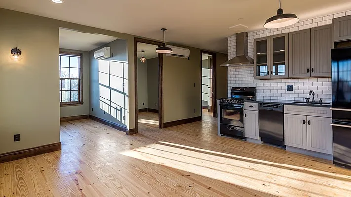 Rented by Nooklyn NYC LLC | media 10