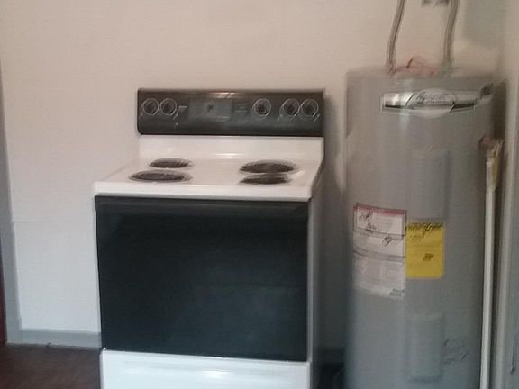 5th image of 3634 Ninock St
