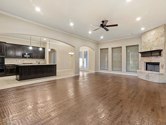 4th image of 1261 Teton Dr