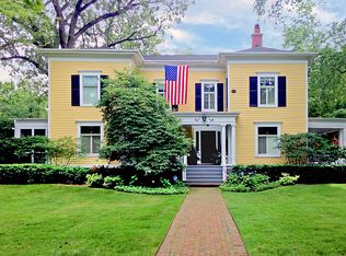 576 Oak St, Winnetka, IL 60093