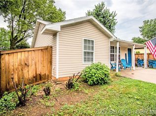 422 W North St, Eldon, MO 65026