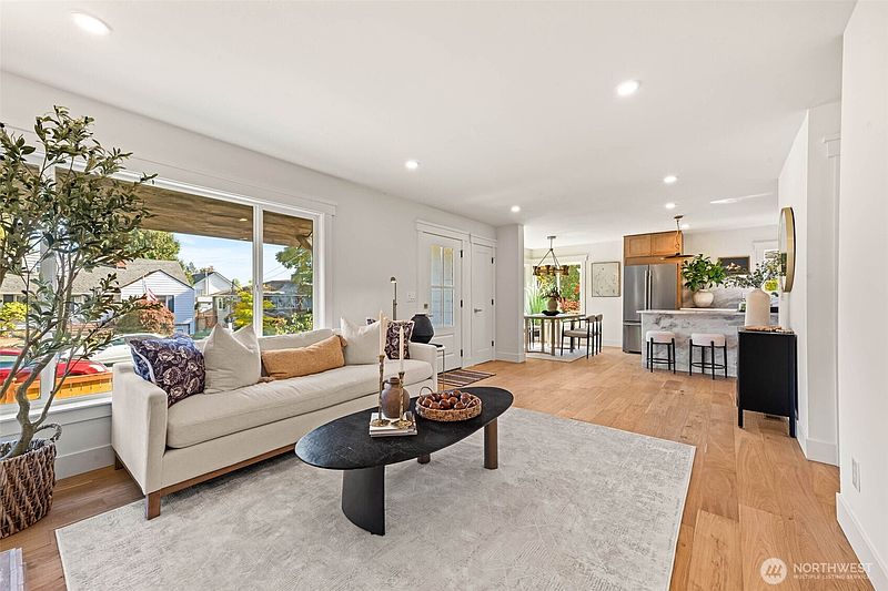 5th image of 7739 19th Avenue NW