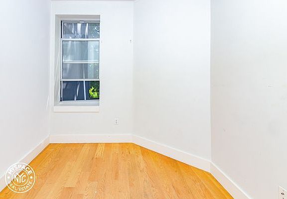 4th image of 828 Saint Johns Pl #7U