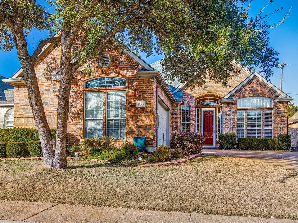 766-village-green-dr-desoto-tx-MLS-2.jpg