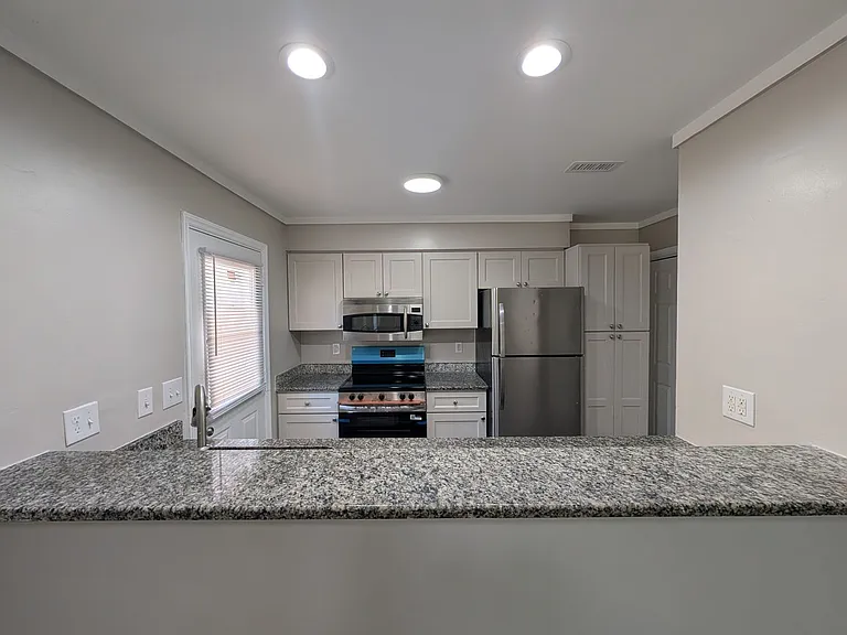 4632 Kilcullen Dr — Photo 4