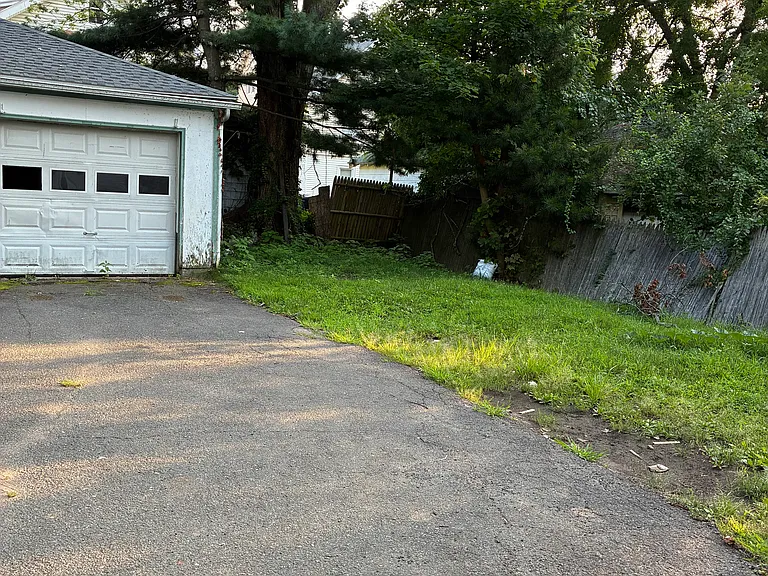 32 Garden St #2 — Photo 9