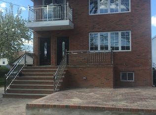 15839 77th Rd, Fresh Meadows, NY 11366