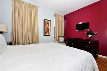 Rented by Eisenberg Exclusives