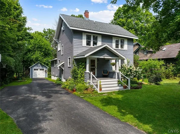 26 Dwight Ave, Clinton, NY 13323