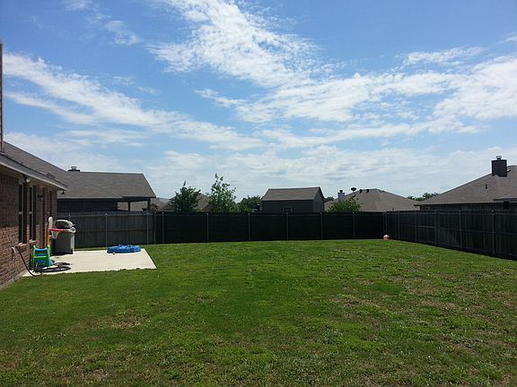 BIG Oversized Backyard!