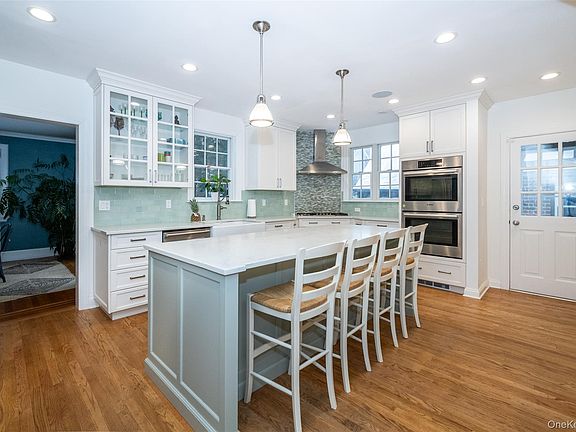 2nd image of 18 Bailey Place